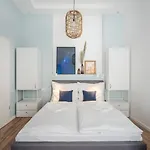 A13- Boutique Apartments, Location, By Bqa Daire