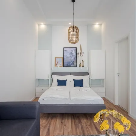 A13- Boutique Apartments, Location, By Bqa Lägenhet Budapest