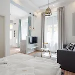 A13- Boutique Apartments, Location, By Bqa Апартаменты *