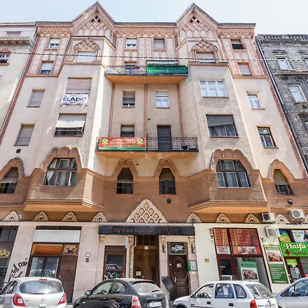 Apartment A13- Boutique Apartments, Location, By Bqa