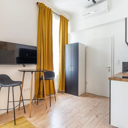 Apartment A13- Boutique Apartments, Location, By Bqa